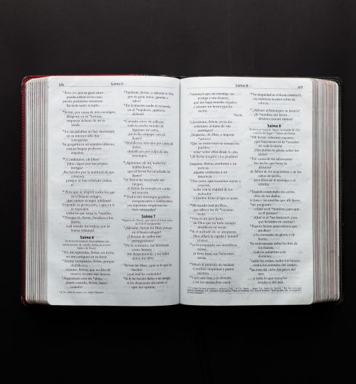 bible-black-background-book-2294878